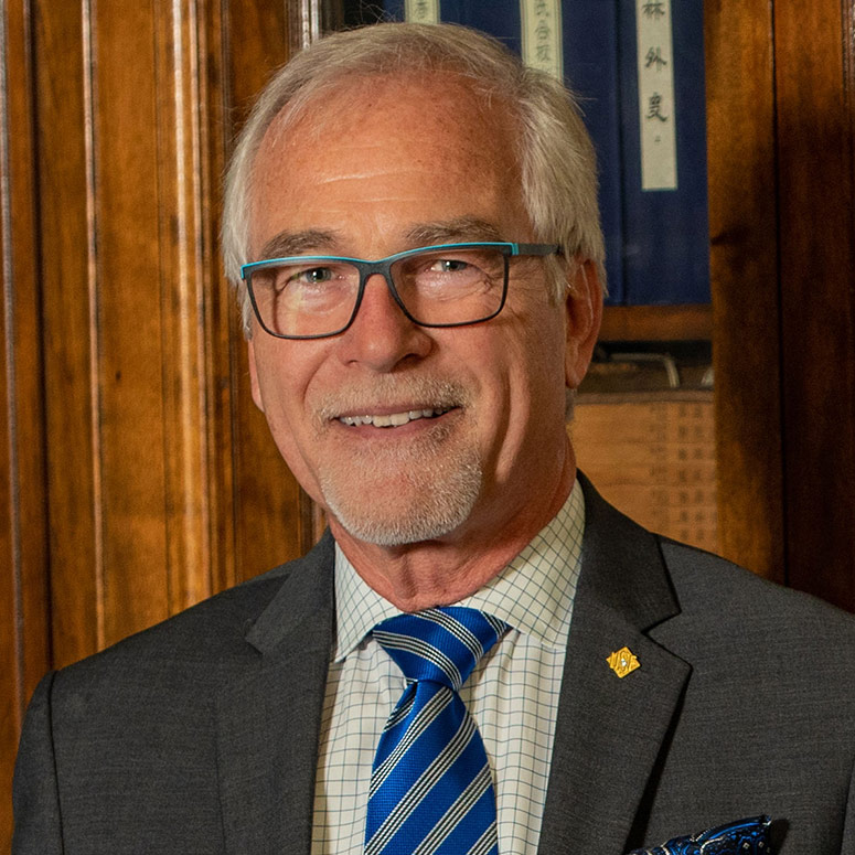 Tim Kochis headshot photo