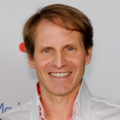 Headshot photo of Thomas Onda