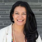 Tina Burgelman headshot photo