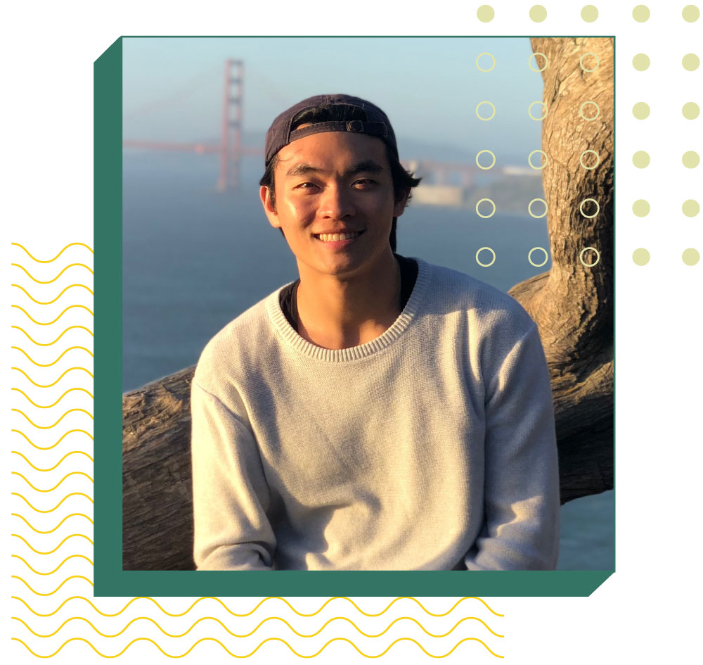 Tian Rong Liew in front of the Golden Gate Bridge