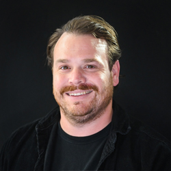 Thomas Sweeney Headshot