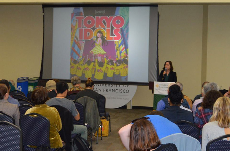 Melissa Dale speaking before the screening