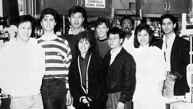 1989 Chemical Society group of students