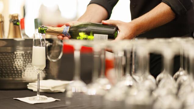 Read event details: 80s Reunion Wine Tour
