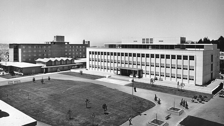Gleeson Library shortly after it was constructed