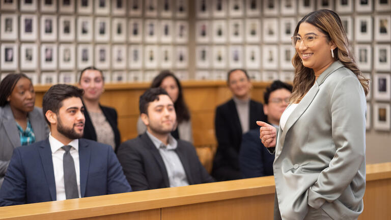 USF students in a courtroom