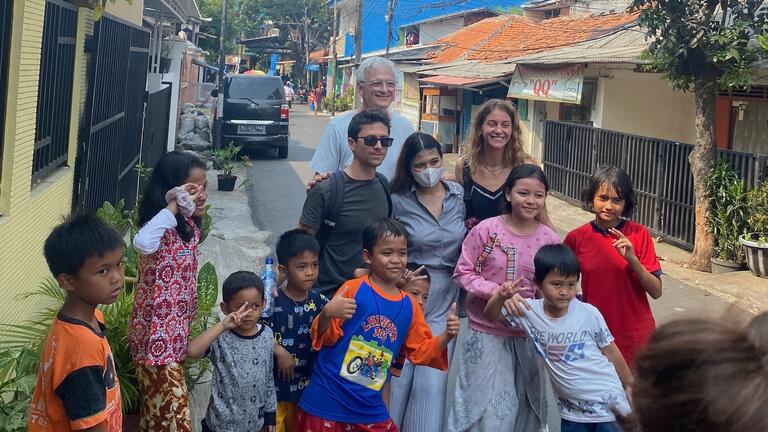 International Studies students and Professor Zarobell visiting Kampung Rawa in Jakarta.
