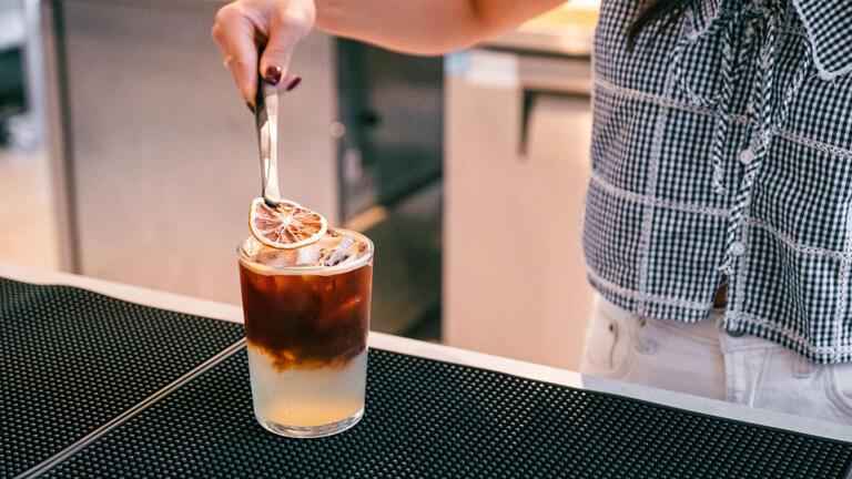 Sōhn signature drink: Yuja Perilla Espresso Tonic