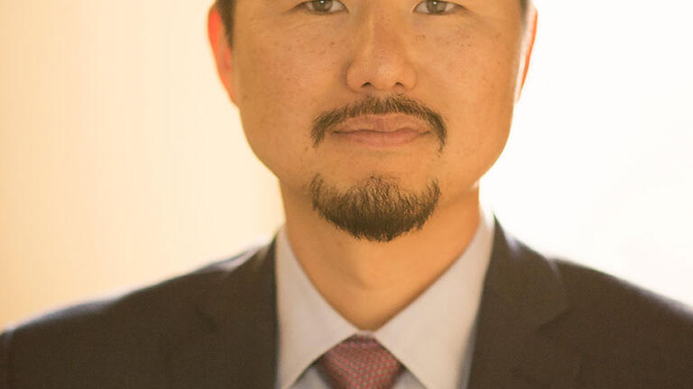 photo of Professor Kevin Oh
