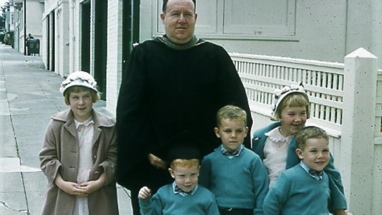 the Murphy children with their father