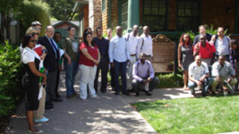 International Executive Programs team hosts international executives in Silicon Valley “Walking Tour”