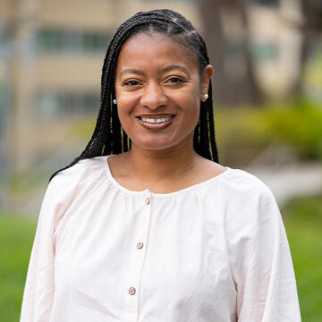 Bukola Adesokan-Cobb headshot