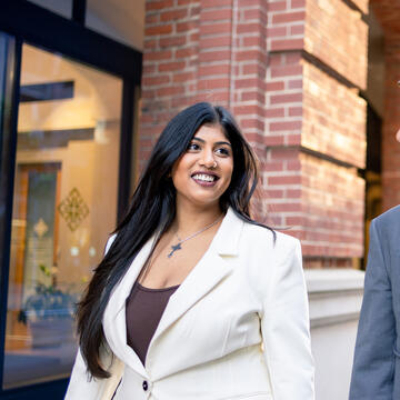 two students walking together in downtown sf