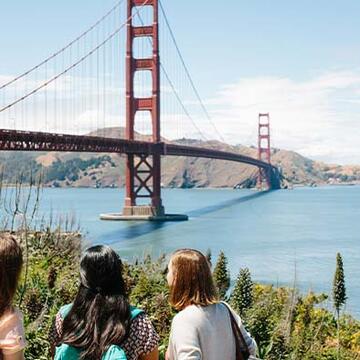 Students looking at the Golden Gate Bridge