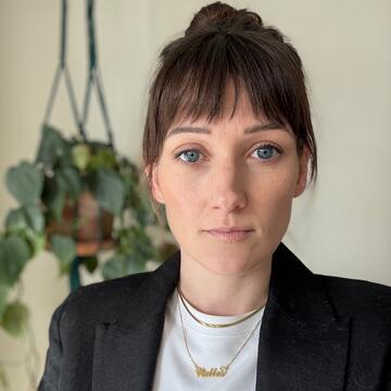 Lisa Madura Headshot