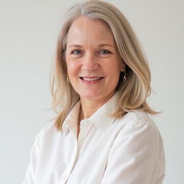 Laurie Hall Headshot