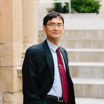 Roger Chen Headshot