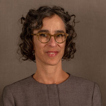 Carrie Rosenbaum Headshot