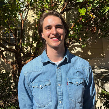 Marcus Cervántez Headshot