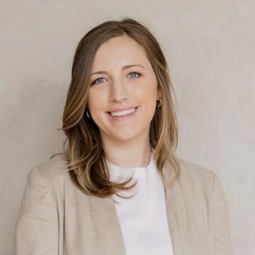 Erin Carpenter Headshot