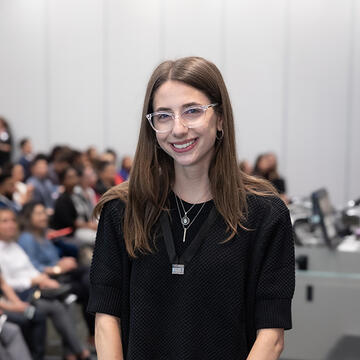 Abigail Dinius Headshot