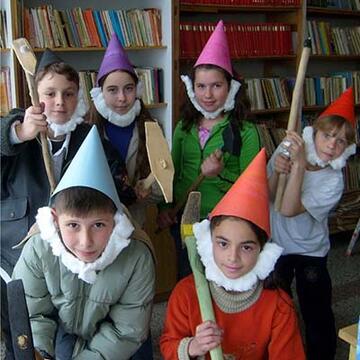 Students in costume for the play "Snow White and the Seven Gnomes"
