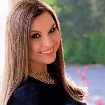 Jasmin Darznik headshot