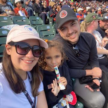 Jose Bonilla with his wife and daughter