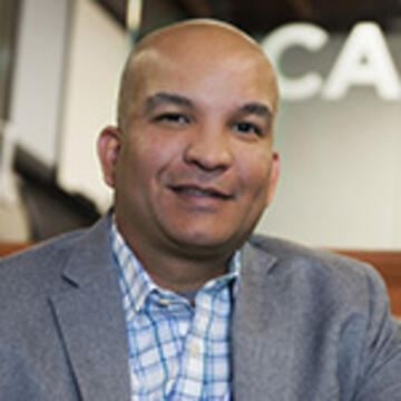 Tenoch Flores