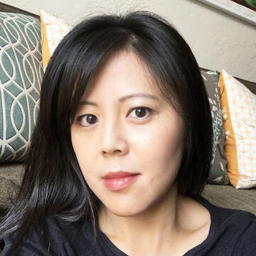 Beth (Bich) Minh Nguyen