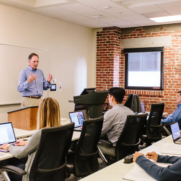 E. L. Wiegand Distinguished Professor Daniel Lathrope teaching at USF's Downtown Campus