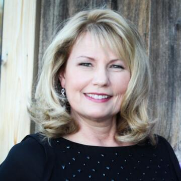 Associate Professor Nancy Selix