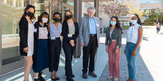 Gordon Getty with Honors College students