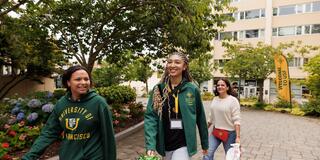 Students move in on campus