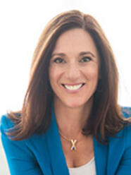 Headshot photo of Elizabeth Bohannon